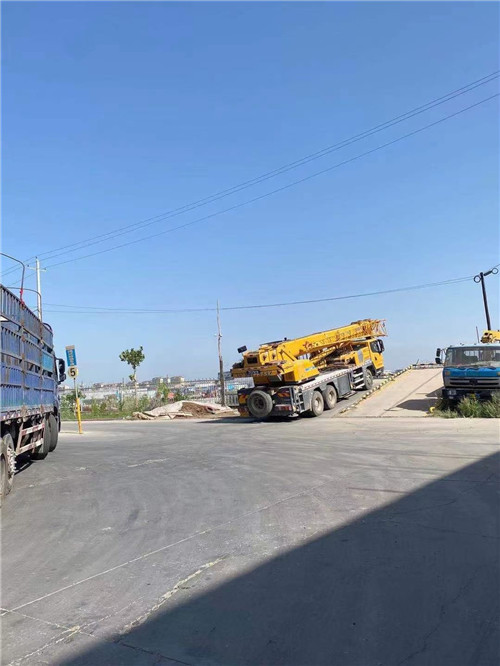 绥棱县25吨吊车的租赁价格大概是多少？